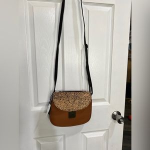 Crossbody purse NWT Suroka